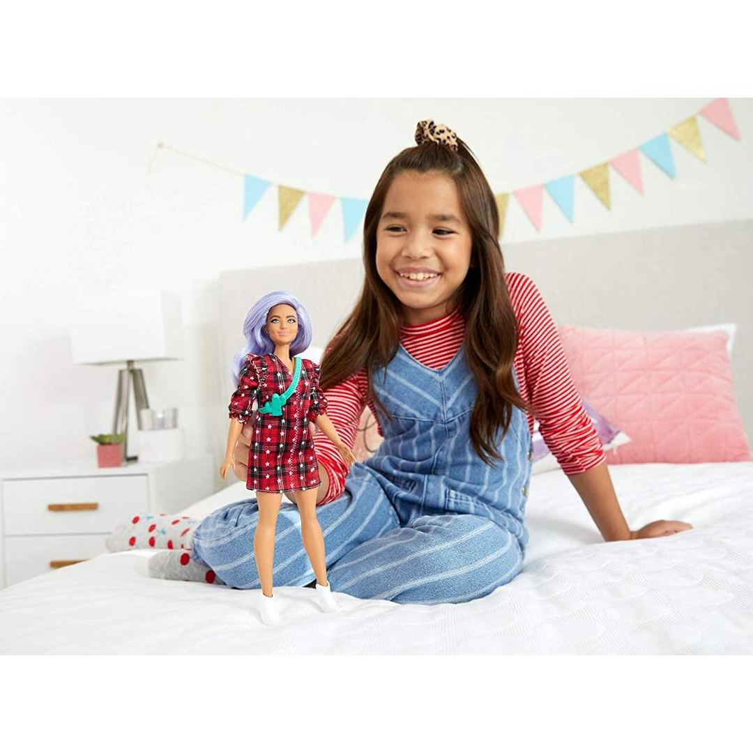 Barbie Fashionista con Vestido de Cuadros Rojos – 4858 - Imagen 3