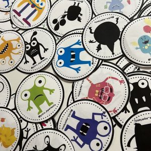 TARJETAS MONSTRUOS EN SOMBRA